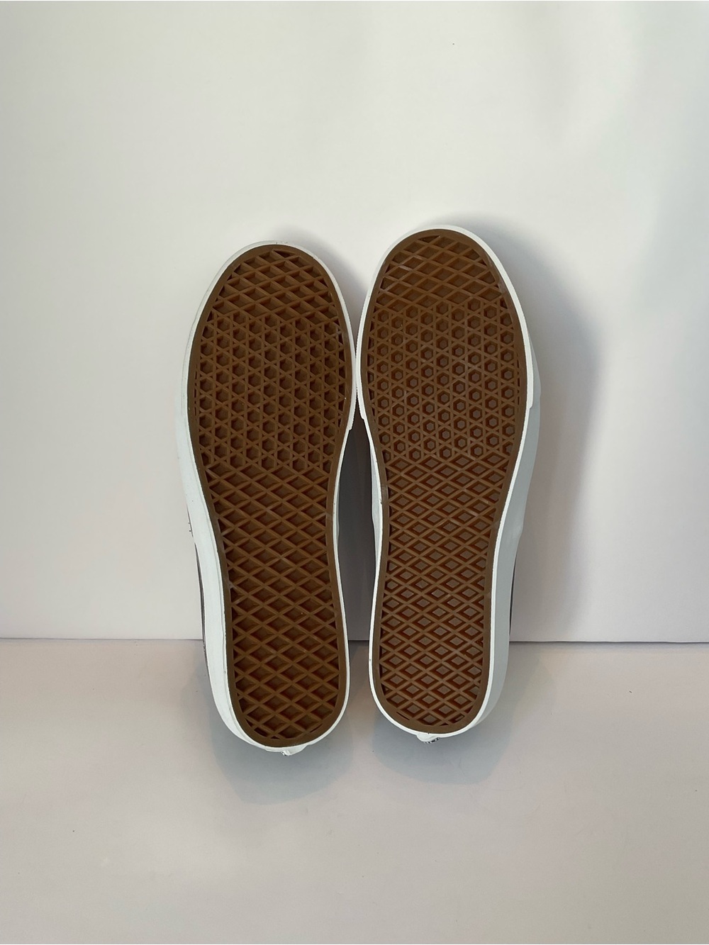 NWT/In Box Vans Authentic Leather Lace Up Sneakers in Black with White Soles - Picture 8 of 8